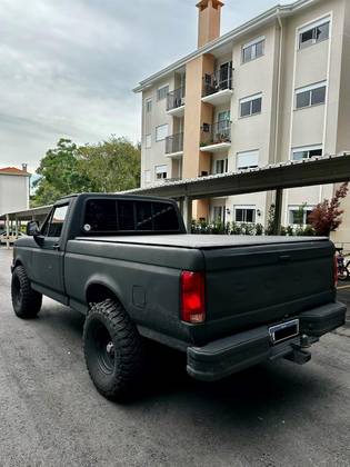 FORD F-1000 3.9 SUPER SÉRIE 4X4 CS 8V TURBO DIESEL 2P MANUAL FORD F-1000 3.9 SUPER SÉRIE 4X4 CS 8V TURBO DIESEL 2P MANUAL